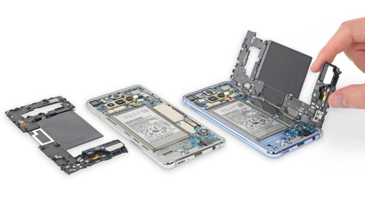 В iFixit разобрали Galaxy S10. Ремонтировать его будет сложно 5 ifixit s10 1