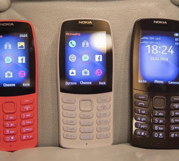 HMD Global начала продажи Nokia 210 в России (nokia 210 front)