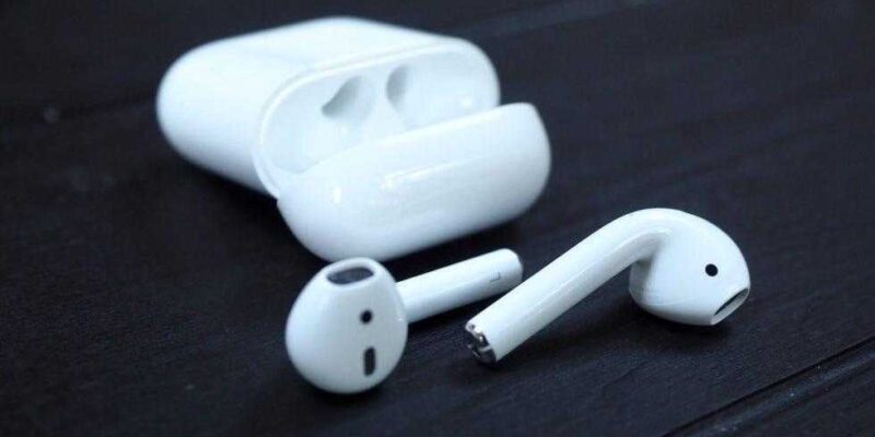 Источник сообщает, что Apple AirPods 2 поступят в продажу 29 марта (stala izvestna data vykhoda naushnikov airpods 2 3)