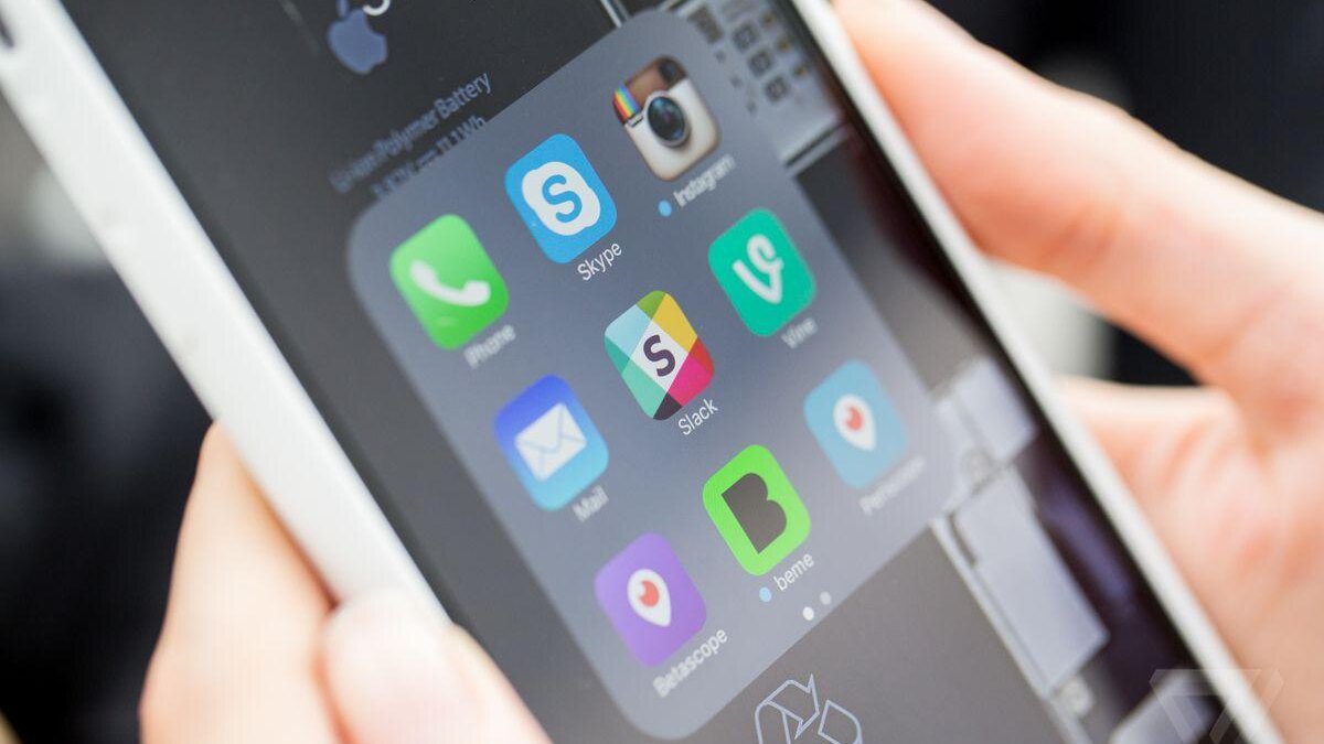 Slack начал тестировать темный режим на iOS и Android. Как его включить? 2 stock slack iphone 6 0157.0.0