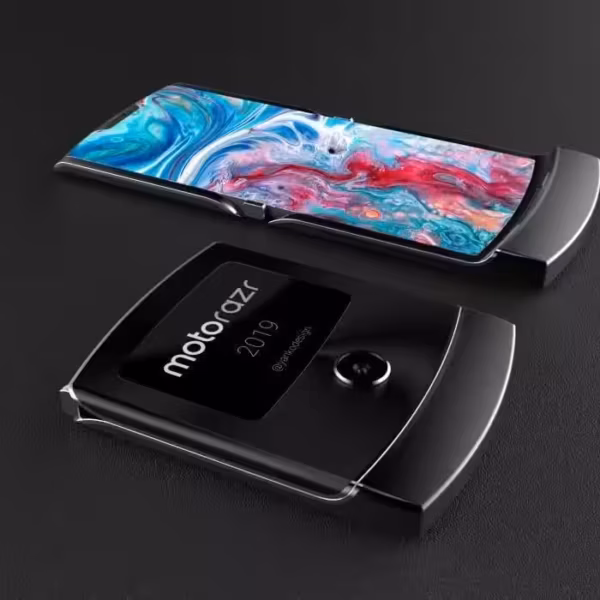 Складной смартфон Motorola Razr с двумя экранами и камерой сверху