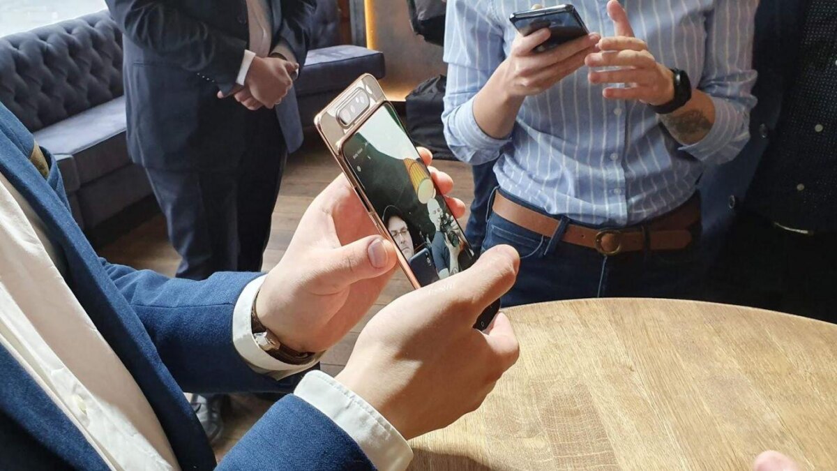 Samsung выпустил Galaxy A80 с вращающейся камерой 7 20190410 153858