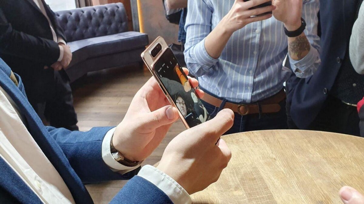 Samsung выпустил Galaxy A80 с вращающейся камерой 5 20190410 153900
