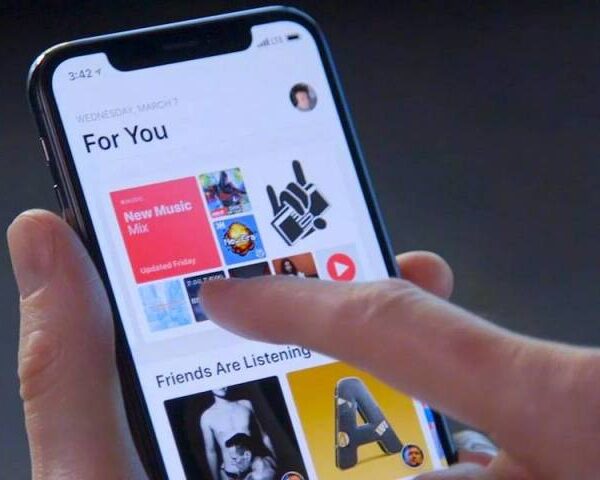 Apple сделает раздел Apple Music "Для вас" еще более персонализированным (apple iphone x apple music search for songs with lyrics 800x480 1)