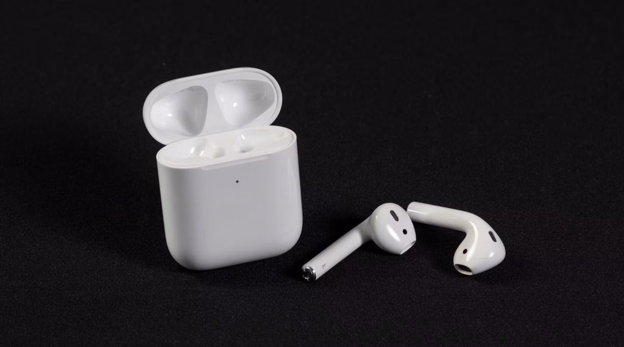 Microsoft работает над собственными наушниками в стиле AirPods 2 bez nazvanija