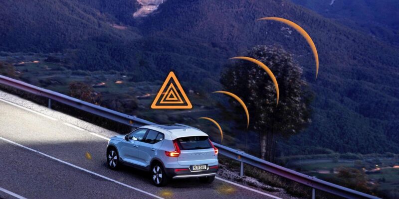 Автомобили Volvo в Европе будут предупреждать друг друга об опасных дорожных условиях (dims 5)