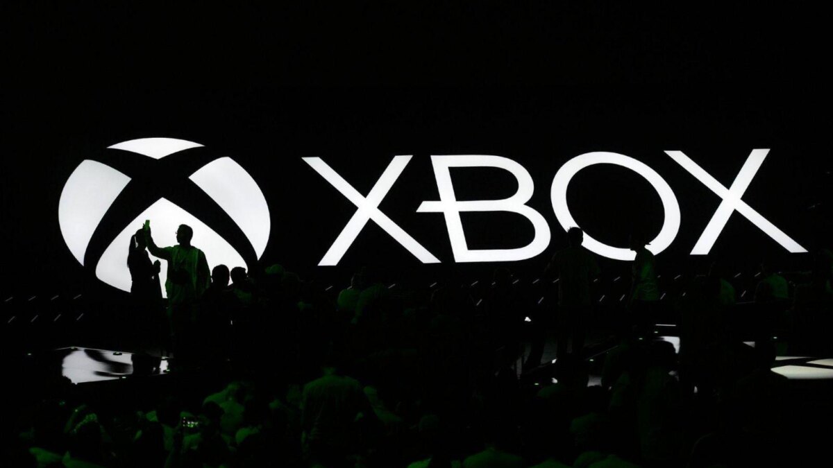 В сеть утекли изображения и характеристики полностью цифровой консоли Xbox One S