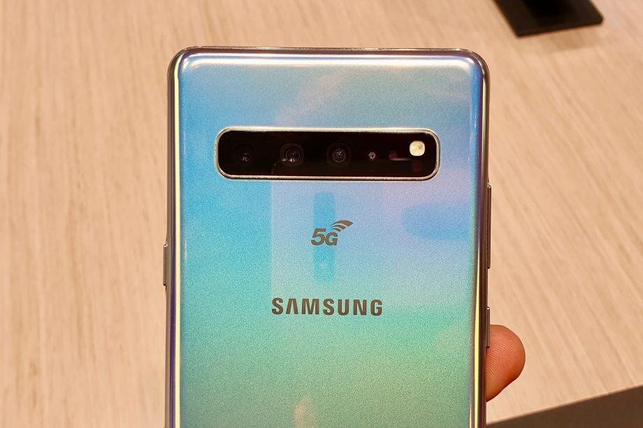 Предварительные заказы Samsung Galaxy S10 5G стартуют в США 18-го апреля 3 s105g 3 920x613 1