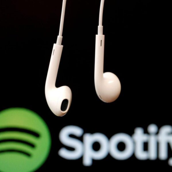 Spotify доминирует на мировом рынке — у сервиса вдвое больше платных подписчиков, чем у Apple Music (skynews spotify music streaming 4243389)