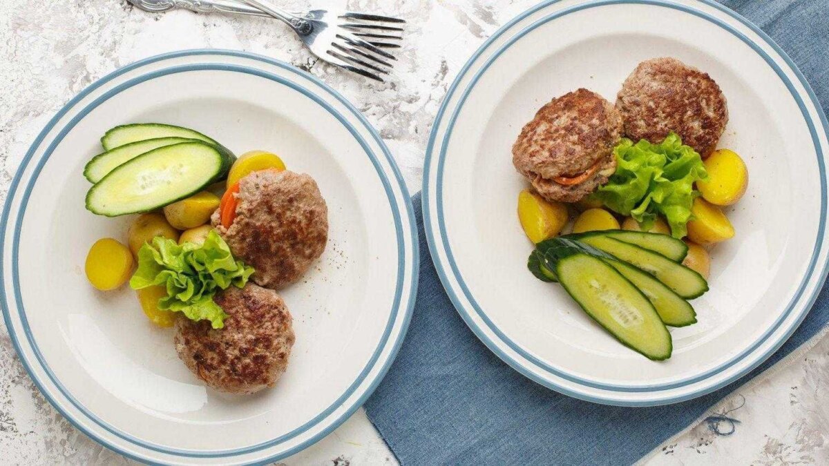 Смартфоны OPPO Reno15 Pro и умные часы Watch S на фоне дизайна