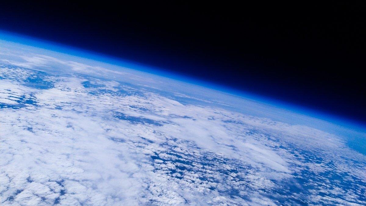 Смартфон Xiaomi Redmi Note 7 побывал в стратосфере и сделал снимки Земли 7 d5ygz5ruiaalnbp