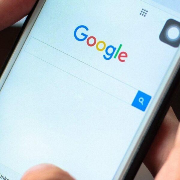 Редизайн мобильного Google Search: На странице результатов поиска будут отображаться названия и логотипы источников (google search)