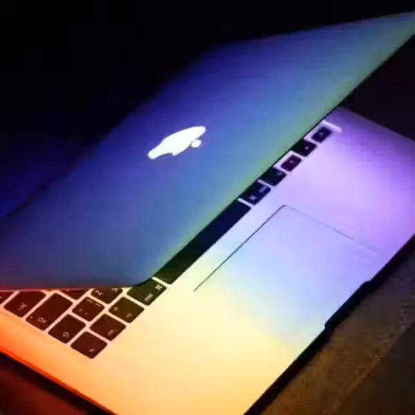 laptop 2575689 1920 1021x580 1