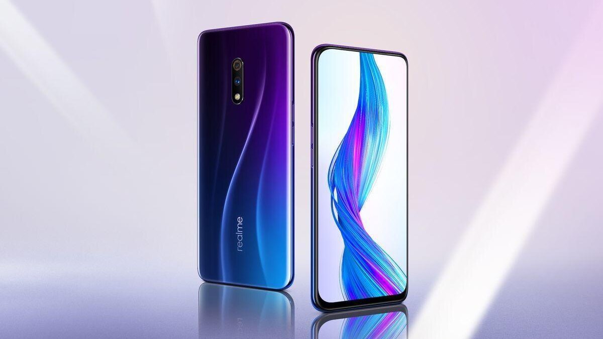 Смартфон Realme X с задней камерой и дисплеем