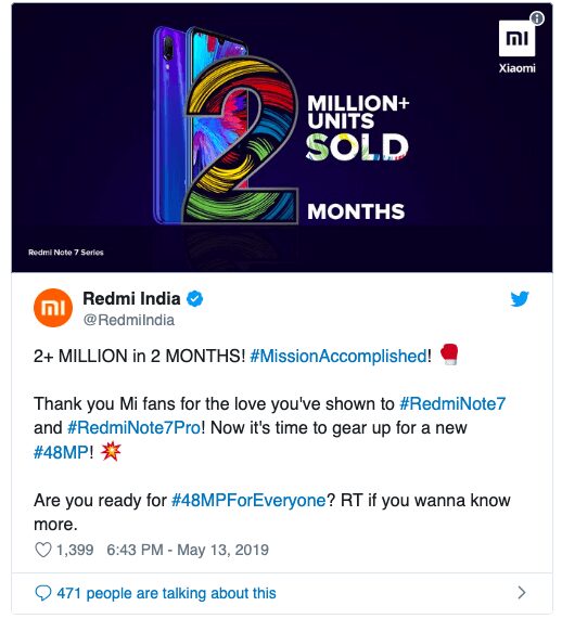 Рекламный баннер с изображением смартфона Redmi Note 7 и информацией о продажах за два месяца