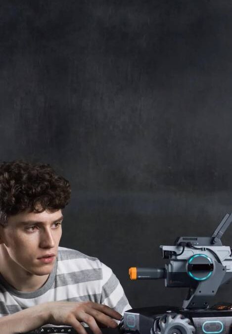 DJI совмеcтила образование и соревнование в роботе RoboMaster S1 6 45cb734b97b6eef353d1cdba702b21d6 469x800 1