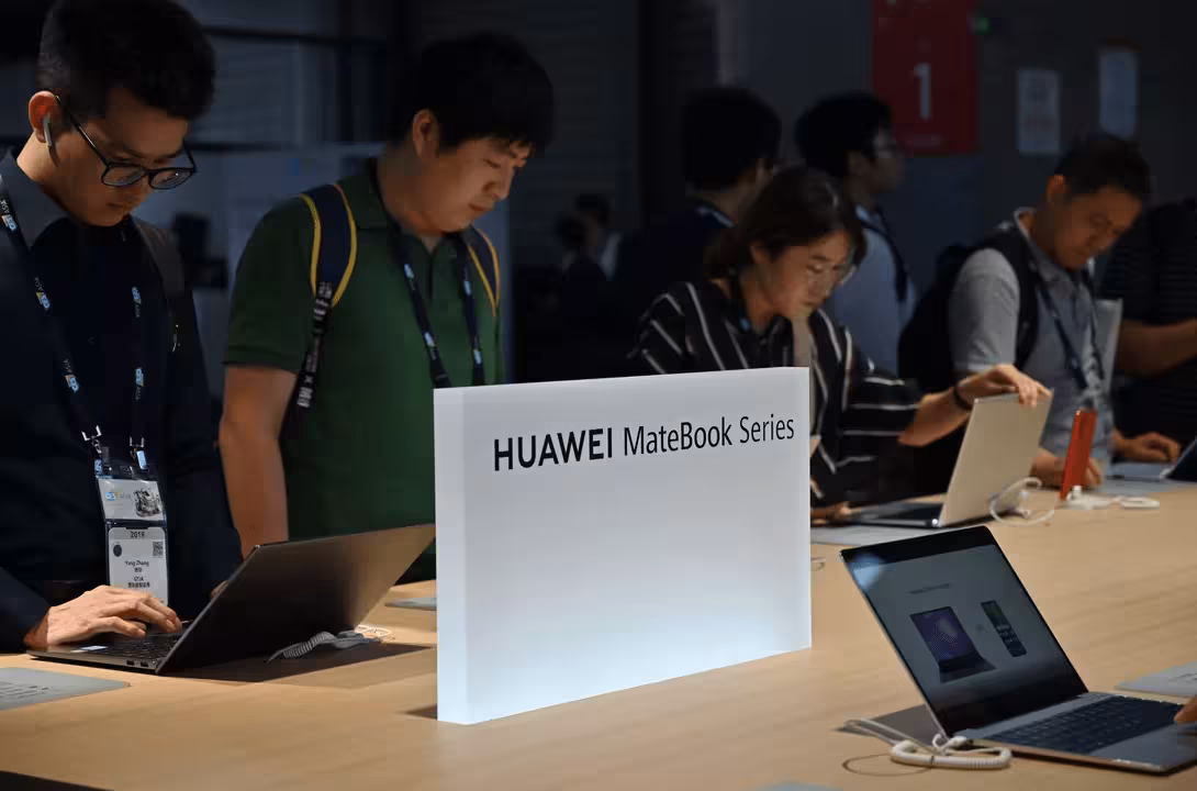 Huawei ΠΎΡΠ»ΠΎΠΆΠΈΡ Π°Π½ΠΎΠ½Ρ Π½ΠΎΠ²ΠΎΠ³ΠΎ Π½ΠΎΡΡΠ±ΡΠΊΠ° 1 capture