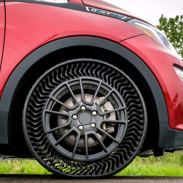 GM и Michelin сделают безвоздушные шины Uptis для легковых автомобилей к 2024 году (dims)