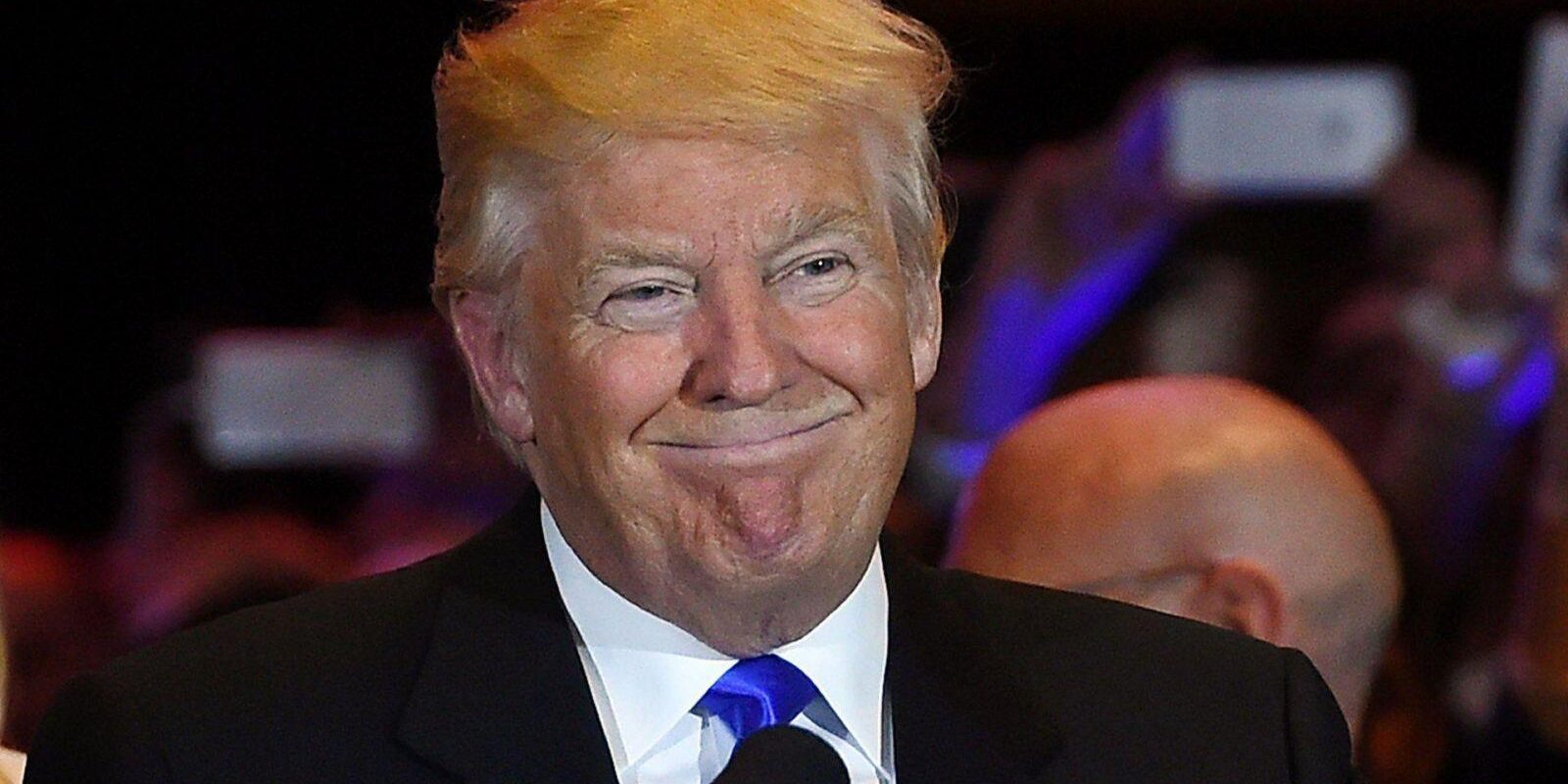 Трамп рассказал о планах Apple по переносу производства в США 2 15eadc409fca859bbad7be8073463060f1ba9357eb70d3d65f84b793d59bf5d8 facebook