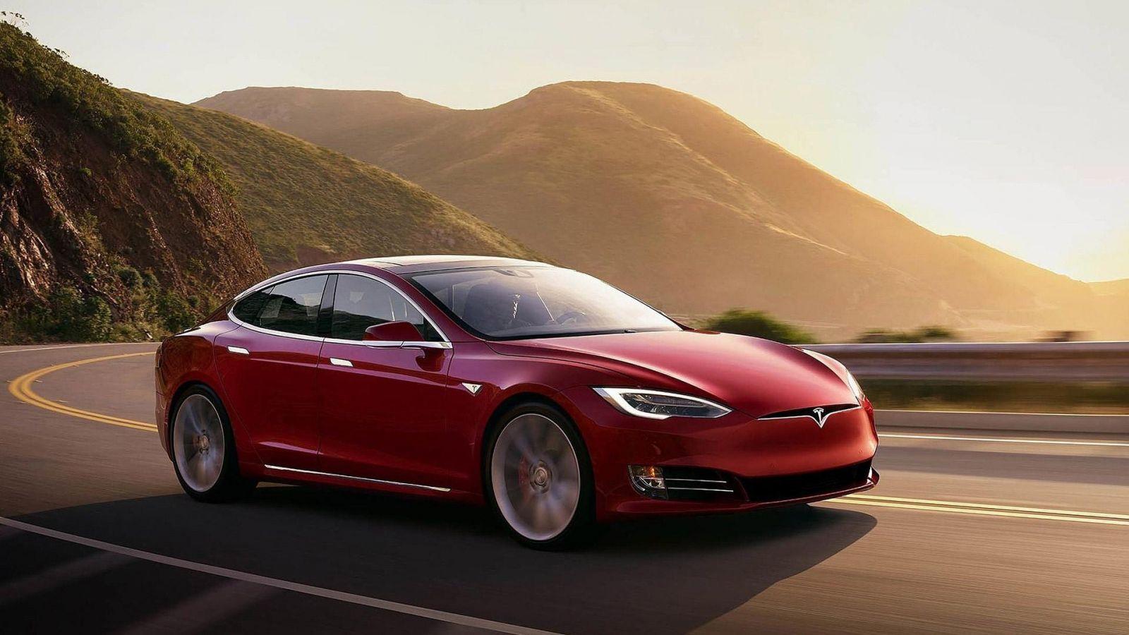 Tesla повышает цены на автомобили (2017 tesla model s p100d v1 1080)