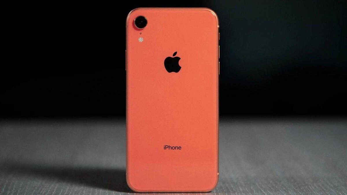 iPhone XR стал самым продаваемым самртфоном 5 apple iphone xr engadget 1 1