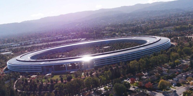 Apple пригласили журналистов на своё ежегодное мероприятие, посвящённое iPhone (apple park duncan sinfield 001 december 2017)