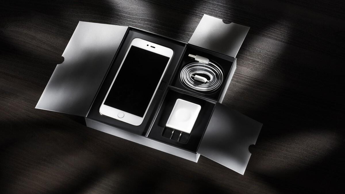 Новое зарядное устройство от Samsung на 45Вт 3 black and white box business cable cable charger cellular telephone dark design 1364186