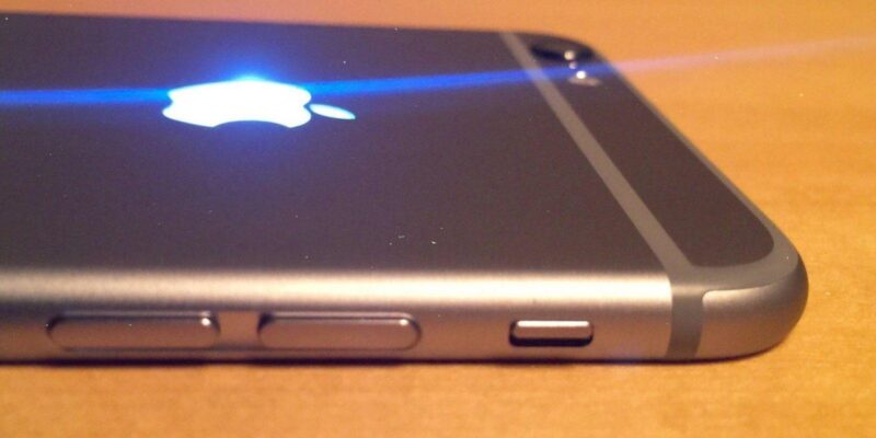 В Apple начали расследование взрыва iPhone 6 (maxresdefault 1)
