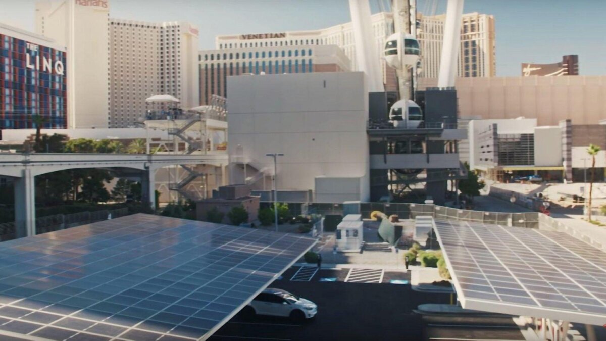 Tesla открывает станцию Vegas V3 Supercharger с питанием от солнечных батарей 4 tesla v3 supercharger station las vegas strip
