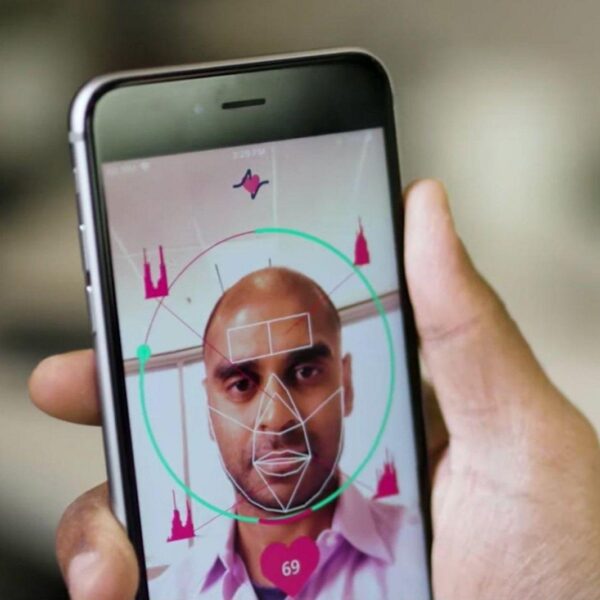 Учёные создали приложение, позволяющее отслеживать состояние здоровья (anura selfie video health app 15322 2050x1367 1)
