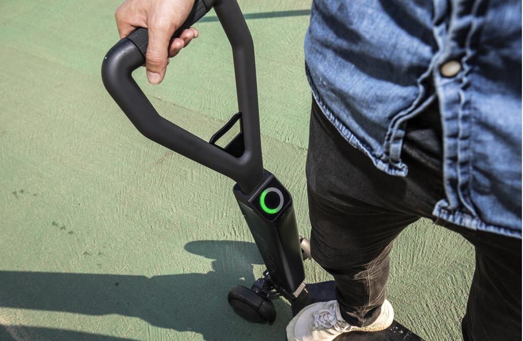 audi e tron scooter concept 100710798 l