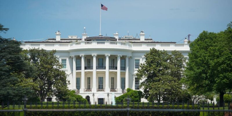 Белый дом готовит закон о защите от онлайн-цензуры (bn tq519 dubke0 gr 20170530080656)