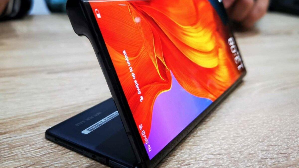 Huawei опять откладывает выход Huawei Mate X до ноября 4 d