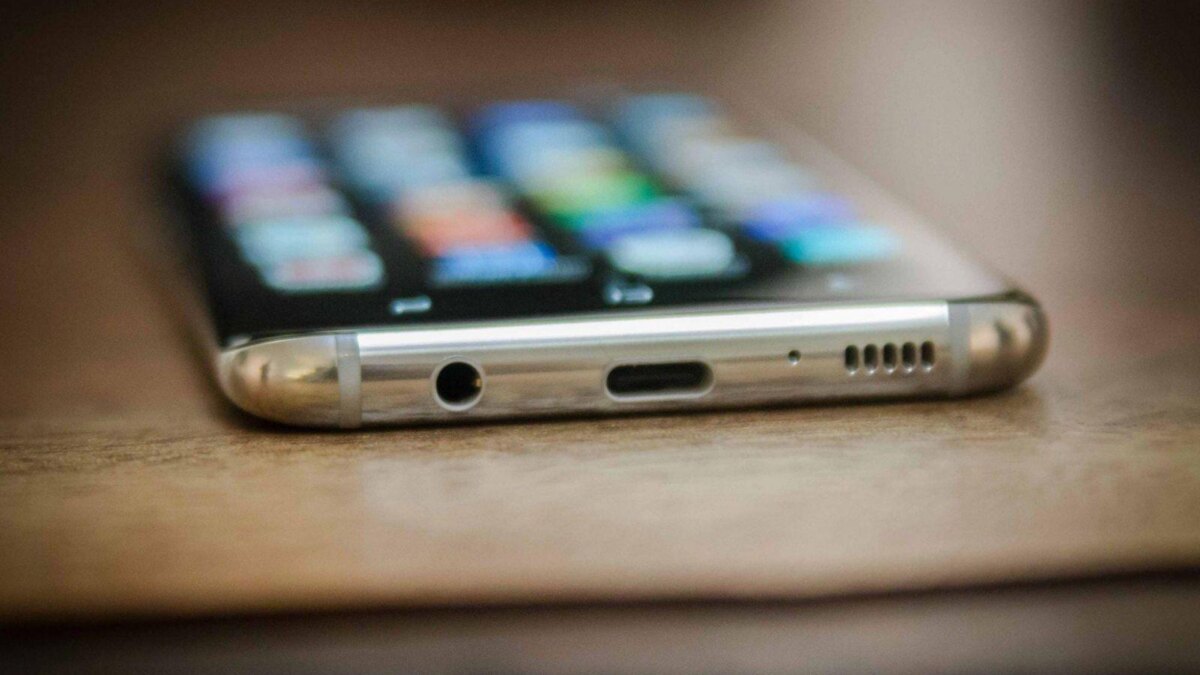 У Galaxy Note 10 не будет разьёма 3.5 Jack для наушников 2 img 6369