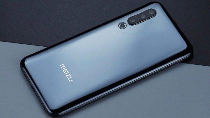 Задняя панель смартфона Meizu 16S Pro с тремя камерами и логотипом