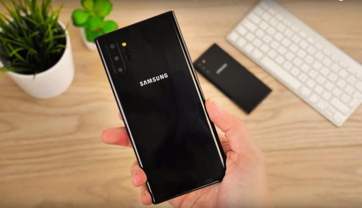 Безрамочный и бескнопочный Samsung Galaxy Note 10