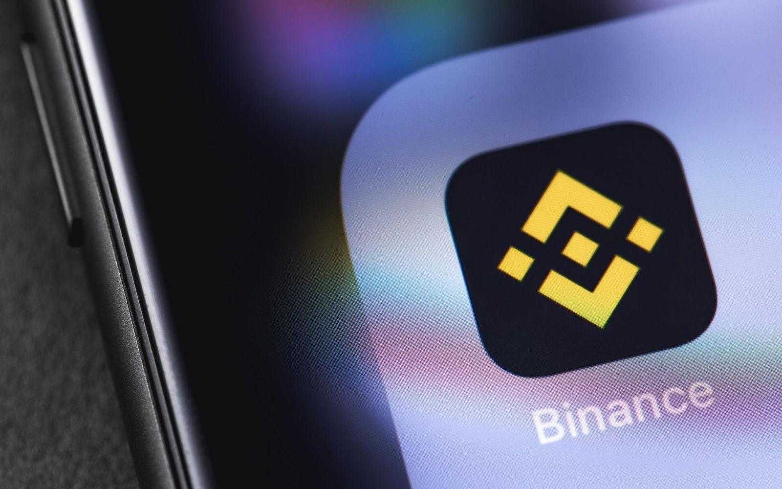 Приложение Binance вновь появилось в App Store после месячного перерыва