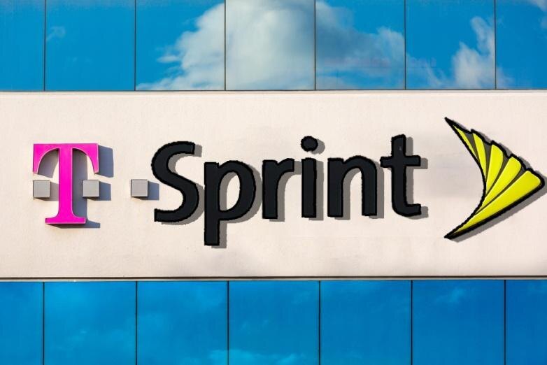 Председатель FCC одобрил слияние T-Mobile и Sprint 2 t sprint