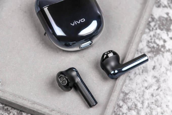 Компания Vivo представила беспроводную гарнитуру Vivo TWS (1568715945 vivo tws earphone 1)