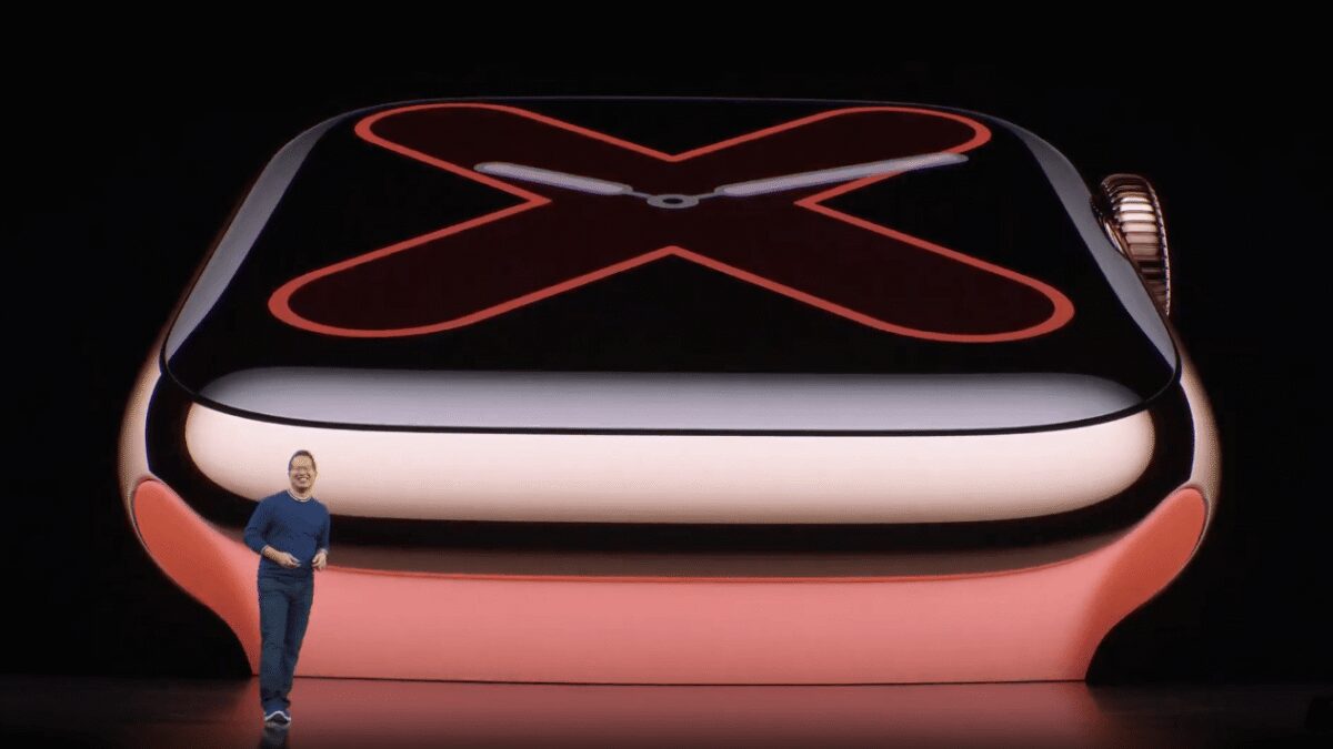 Умные часы Apple Watch Series 5 на сцене крупным планом