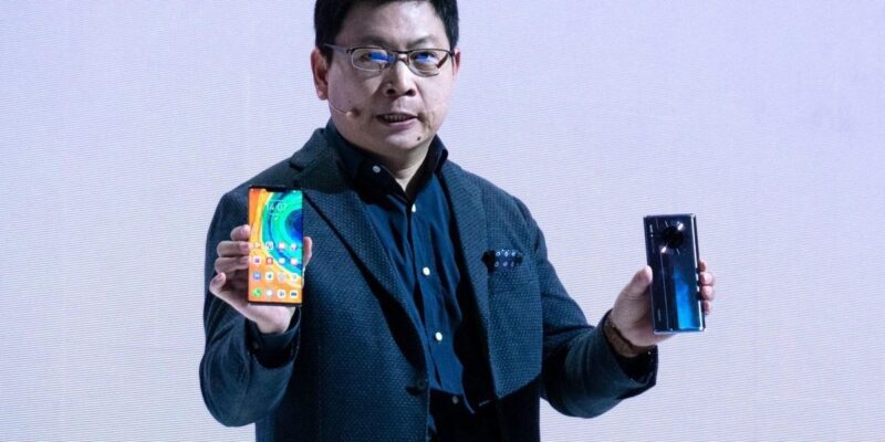 Huawei провела презентацию смартфона Huawei Mate 30 Pro (huawei mate 30 richard yu 0)