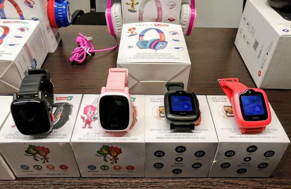 Детские умные часы ELARI ICONX с дисплеем и несколькими функциями
