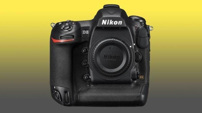 Зеркальная камера Nikon D6 крупным планом спереди