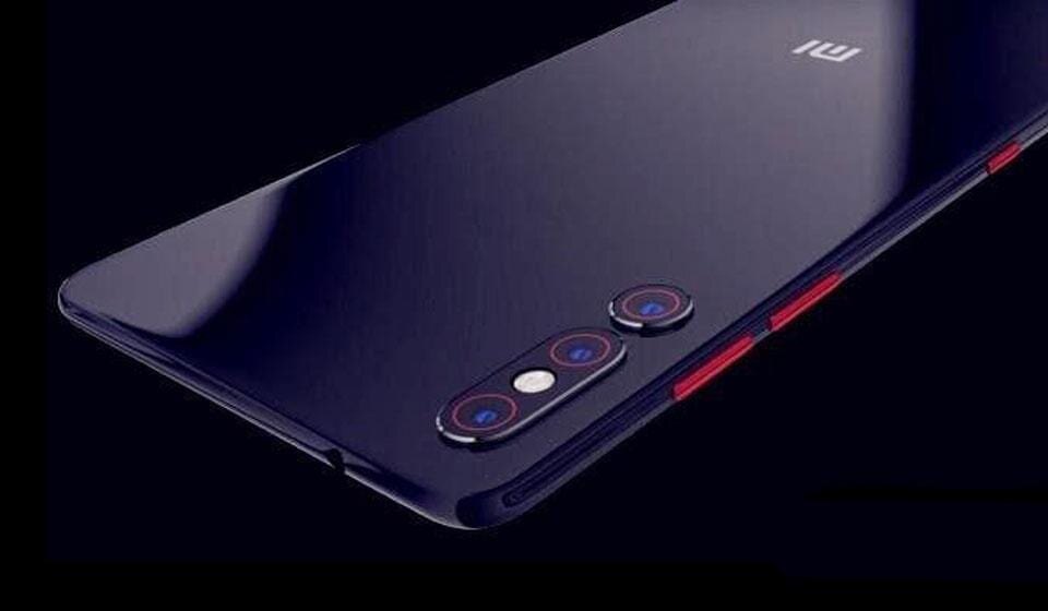 Задняя часть смартфона Xiaomi Mi 9 Lite с тройной камерой