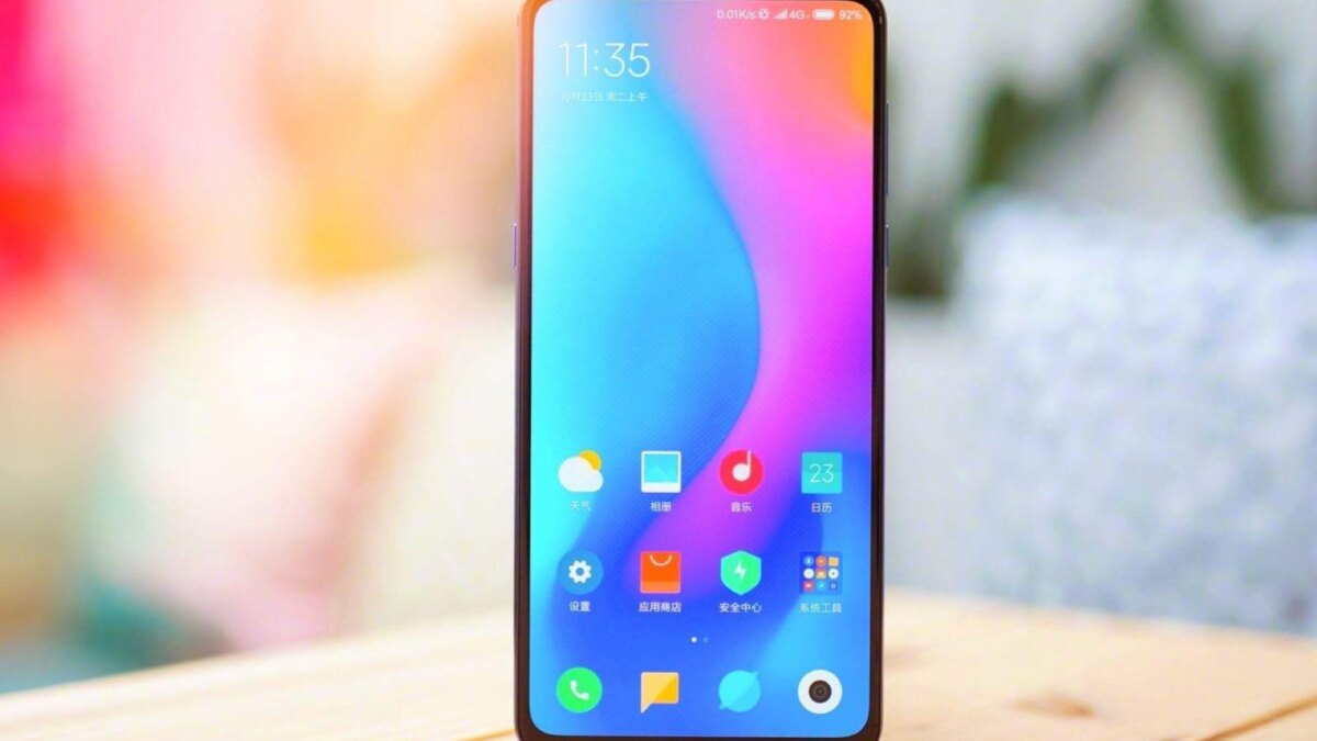 Смартфон Xiaomi Mi 9 Lite с ярким дисплеем и интерфейсом
