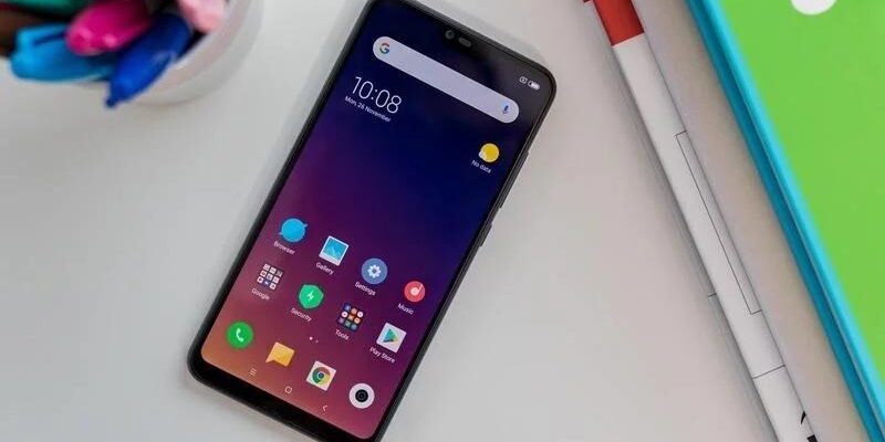Xiaomi представил смартфон Mi 9 Lite в России (108897 o)