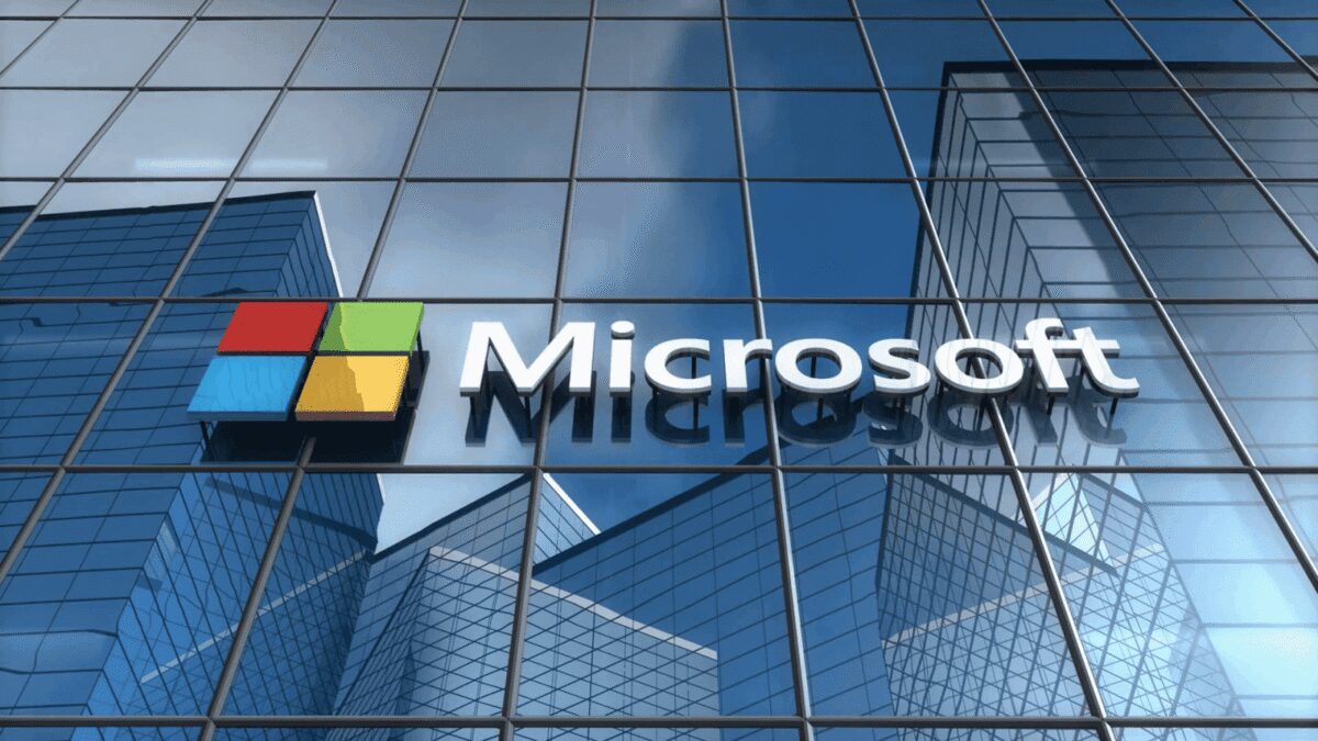 1563539403 editorial microsoft logo on glass building smh9jzx5x thumbnail full01