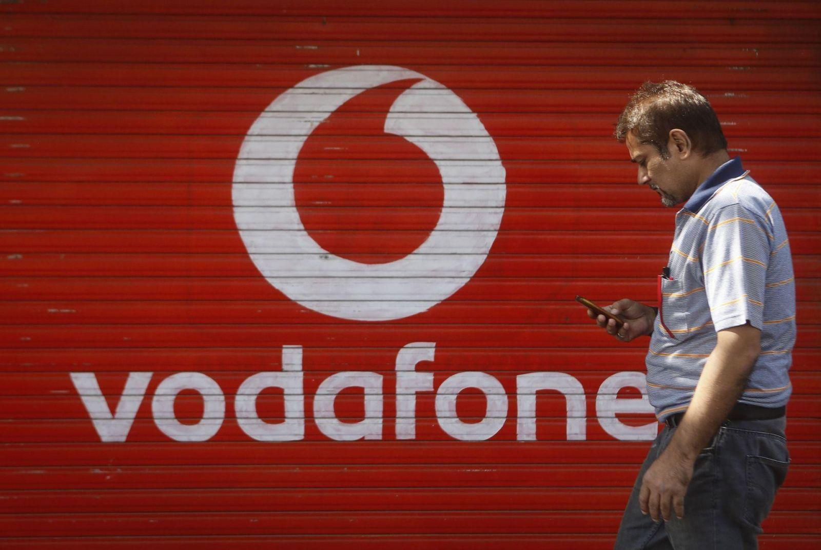 Мобильная связь может подешеветь после внедрения новой технологии Vodafone (2014 01 15t112236z 511119779 gm1ea1f1hmb01 rtrmadp 3 india telecoms auction)