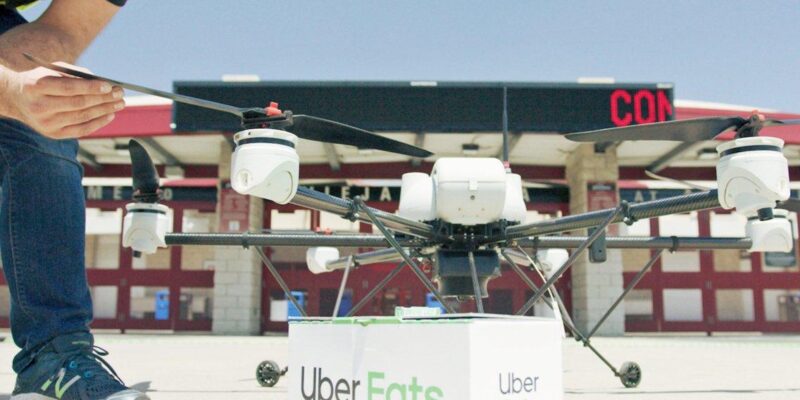 Uber представил дронов-доставщиков еды (5d011a9d6fc92048324184d6 1136 852)