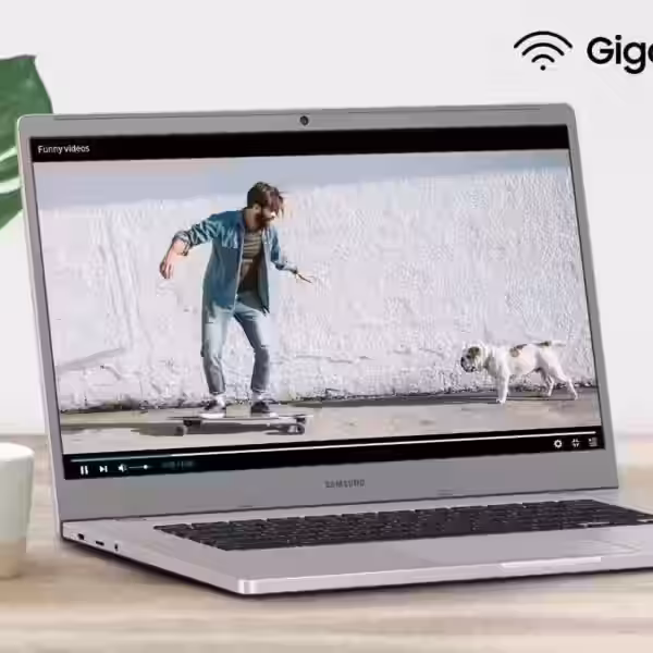 chromebook 4 plus lifestyle img 2